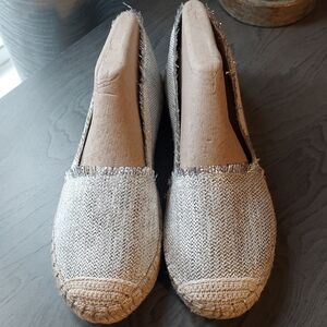 Nine West Women's Silver Espadrille Flats Size 8 1/2